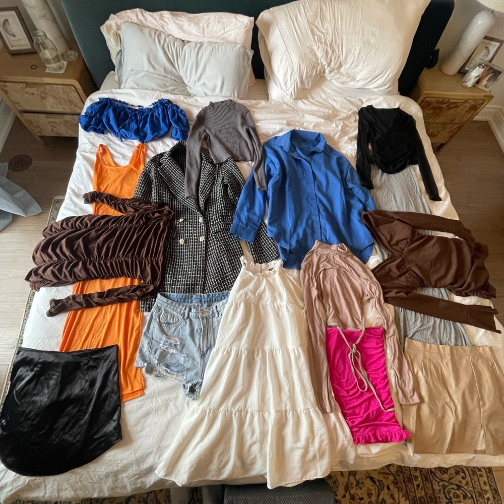 17 Assorted SHEIN Womens Fashion Collection Bundle-dresses, shorts, skirts-SMALL